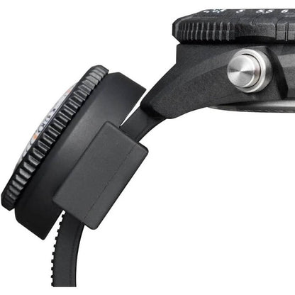 Men's Black Polycarbonate Compass with Loop