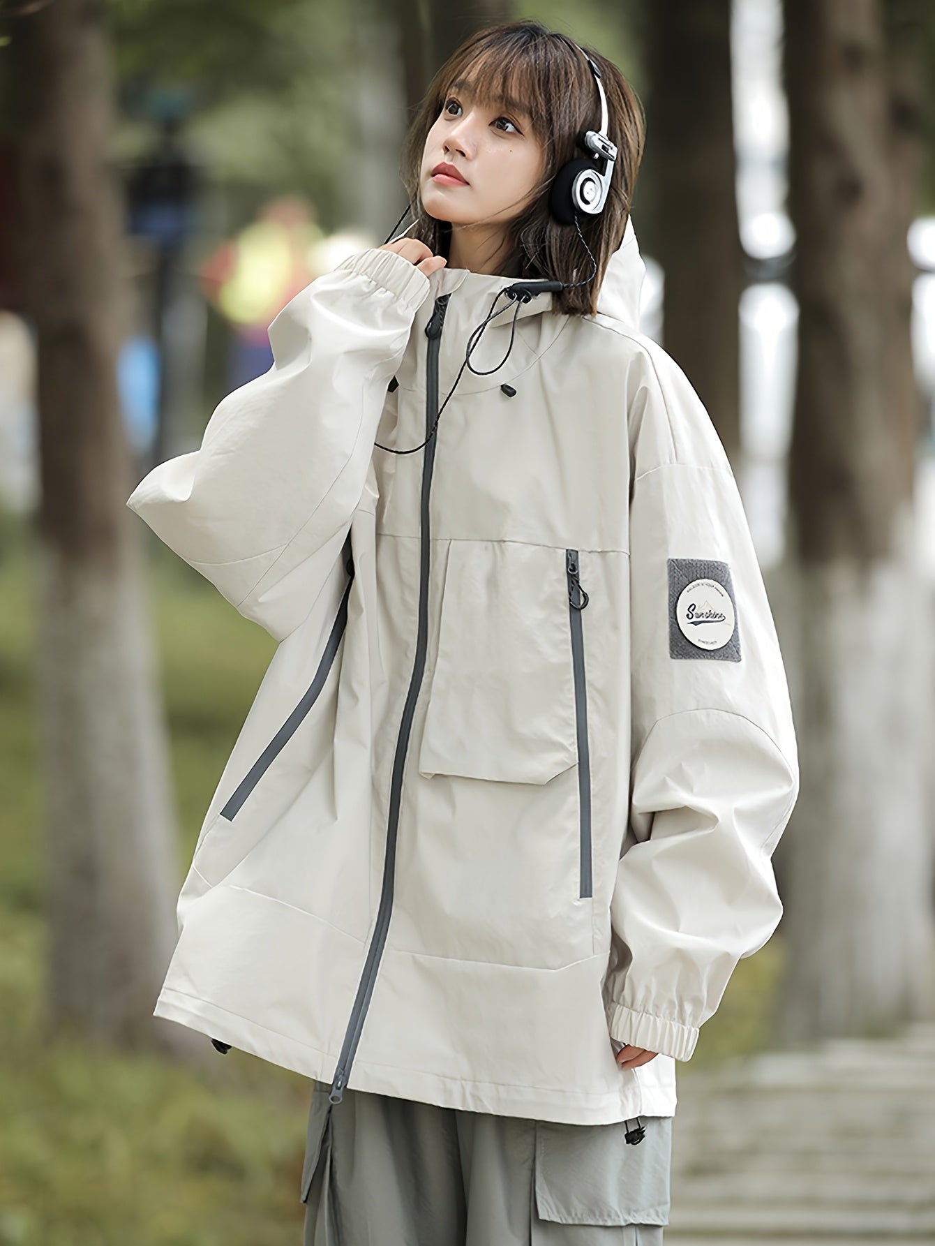 Breathable Lightweight Rain Jacket for Women - Windproof &, Oversized Fit with Adjustable Drawstring Hood, Long Sleeves, Pockets - All-Season Outdoor Hiking & Travel, Hiking Gear, Sporty Design, Durable Coating